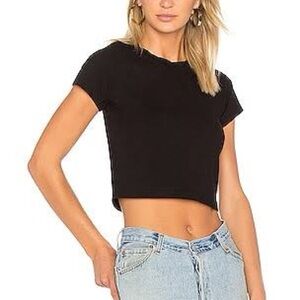 Monrow FITTED CAP SLEEVE TEE IN BLACK XS